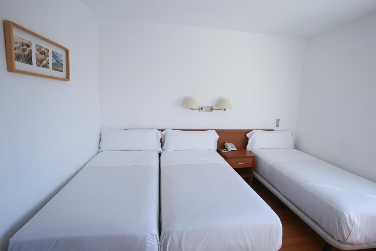 Gatell Hotel ヴィラノヴァ・イ・ラ・ジェルトル エクステリア 写真